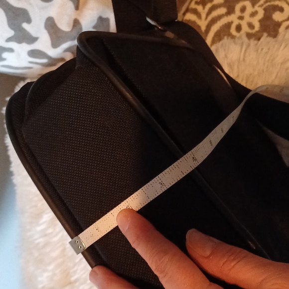 HARTMANN black nylon & leather unisex messenger bag  computer crossbody carryon - Picture 16 of 16